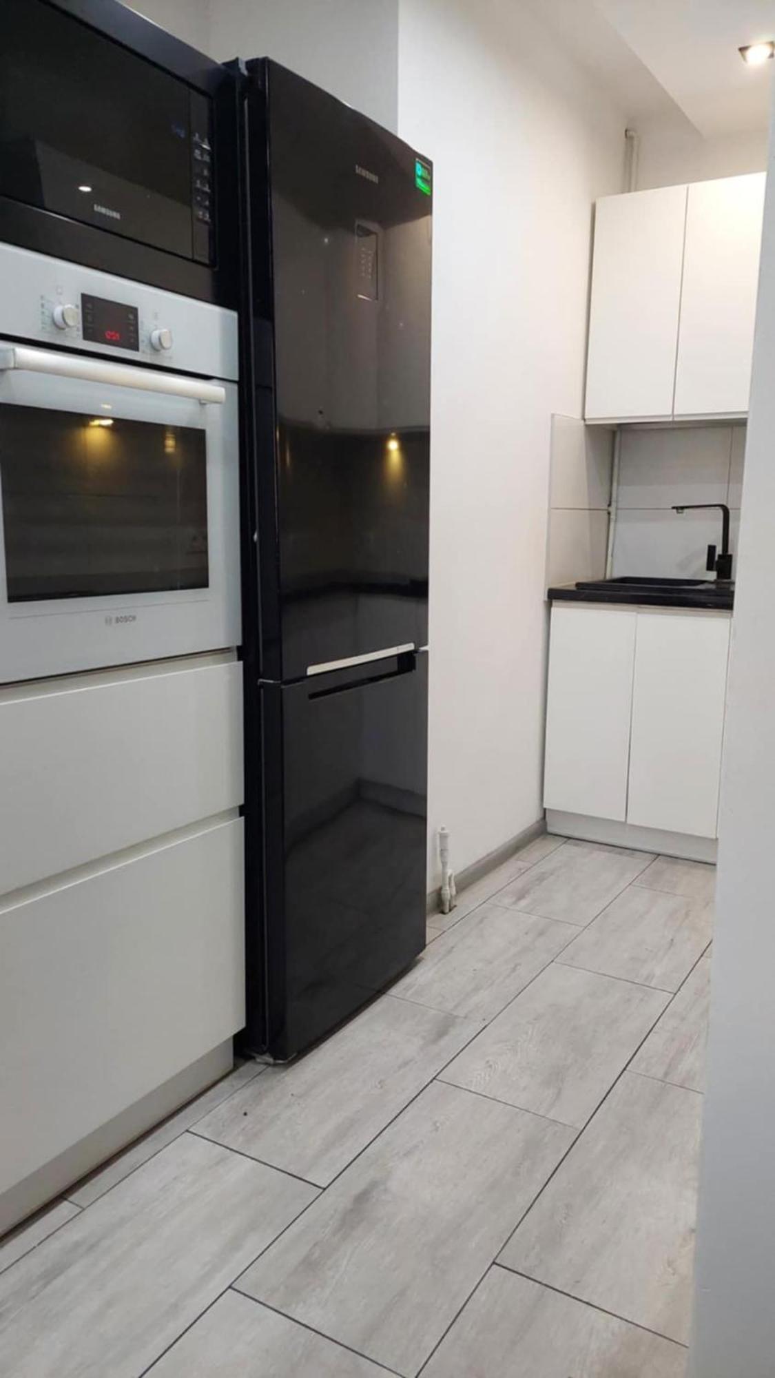 Ekskluzywny Apartament W Centrum Z Klimatyzacja I Balkonem لوبين المظهر الخارجي الصورة
