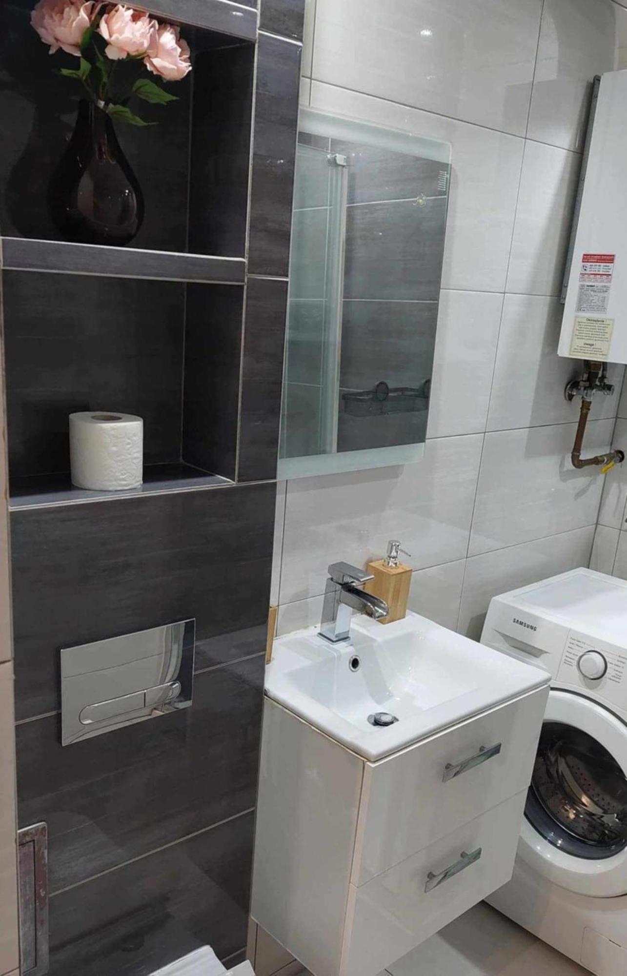 Ekskluzywny Apartament W Centrum Z Klimatyzacja I Balkonem لوبين المظهر الخارجي الصورة